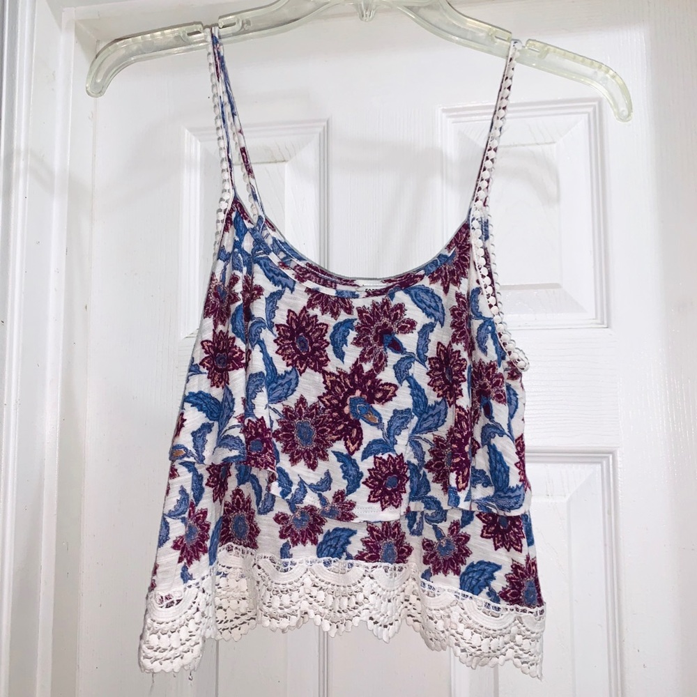 ✅ BOGO Forever 21 Floral Top S